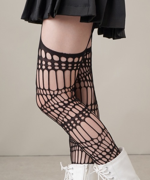 SPINNS(スピンズ)の「ダメージデザイン 網タイツ(タイツ/ストッキング・レディース・ブラック・ONESIZE)」の2枚目の写真