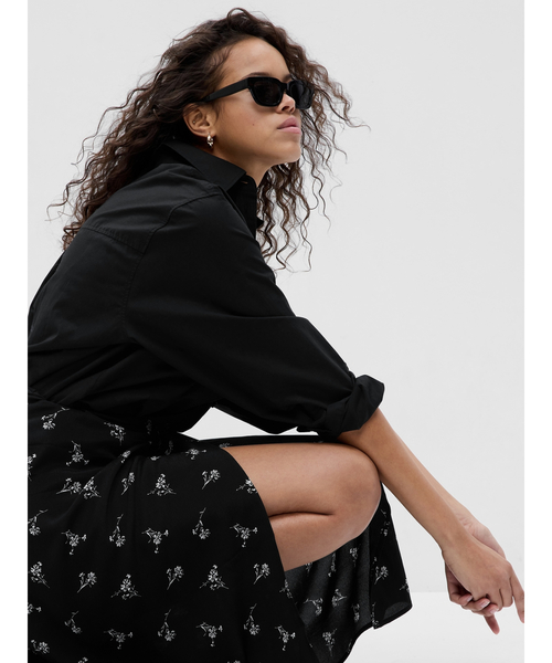 GAP（ギャップ）の「レンチング(TM) エコヴェロ(TM) ミディ ラップスカート（スカート・レディース・ブラック/ネイビー・XS/S/M/L/XXS）」の5枚目の写真