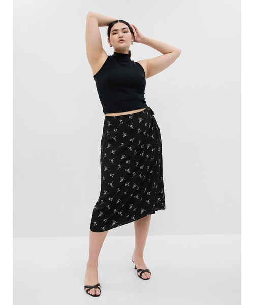 GAP（ギャップ）の「レンチング(TM) エコヴェロ(TM) ミディ ラップスカート（スカート・レディース・ブラック/ネイビー・XS/S/M/L/XXS）」の6枚目の写真