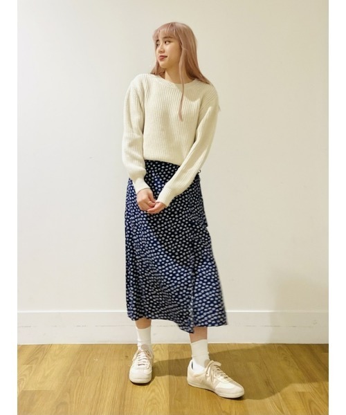 GAP（ギャップ）の「レンチング(TM) エコヴェロ(TM) ミディ ラップスカート（スカート・レディース・ブラック/ネイビー・XS/S/M/L/XXS）」の7枚目の写真