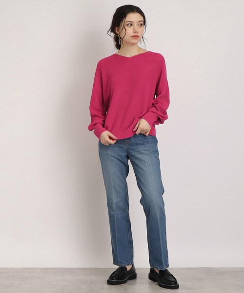 DRESKIP（ドレスキップ）の「◆【顔回りをすっきり見せる】Vネック片畦ニット（ニット/セーター・レディース・ブラック/ナチュラル/ブルー/ピンク系・02/03/04）」の16枚目の写真