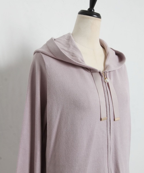 tocco closet（トッコ　クローゼット）の「パールファスナーフリル付きニットパーカー（パーカー・レディース・オフホワイト/グレー系その他/ピンク系その他・M）」の19枚目の写真
