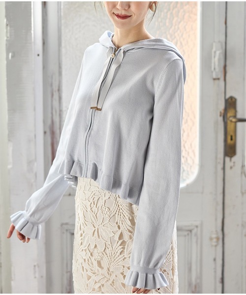 tocco closet（トッコ　クローゼット）の「パールファスナーフリル付きニットパーカー（パーカー・レディース・オフホワイト/グレー系その他/ピンク系その他・M）」の4枚目の写真