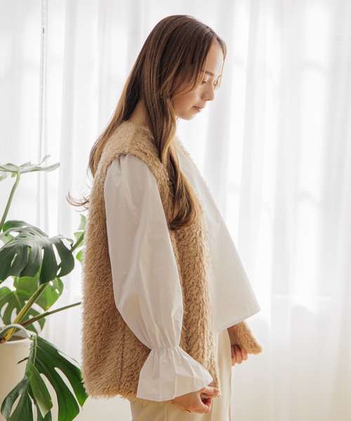 flower（フラワー）の「フェミニンシャギーベスト（ベスト・レディース・ホワイト/ベージュ・FREE）」の9枚目の写真