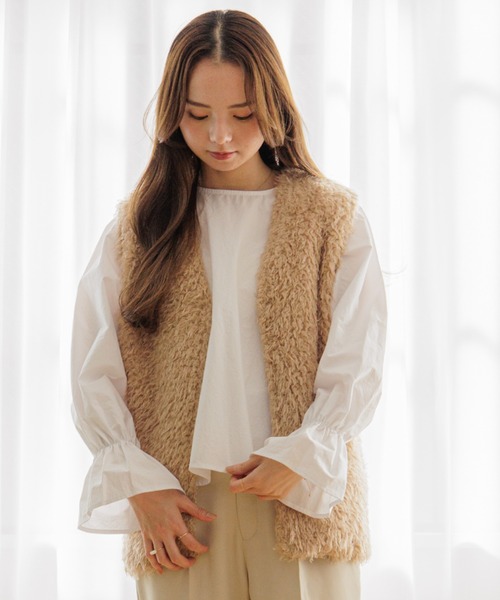 flower（フラワー）の「フェミニンシャギーベスト（ベスト・レディース・ホワイト/ベージュ・FREE）」の13枚目の写真