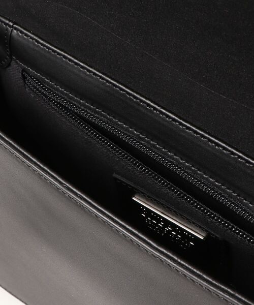 RIPANI（リパーニ）の「【RIPANI】レザーフラップバッグ(Q36418)（ショルダーバッグ・レディース・ブラック/ブラウン/グリーン・ALL）」の4枚目の写真