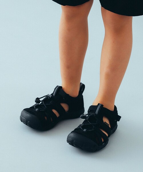 KEEN（キーン）の「KEEN / キッズ  Seacamp2 CNX 23（15～23.5cm）（サンダル・キッズ・その他/シルバー/ブラック・16/17/18/18.5/19.5/20/22/22.5/23.5/21/15 ）」の2枚目の写真