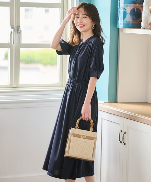 ANY SIS(エニィスィス)の「【接触冷感・吸水速乾・UVケア】エアリードレープスムース ワンピース(ワンピース・レディース・ネイビー系1/ライラック系/ネイビー系・0)」の2枚目の写真