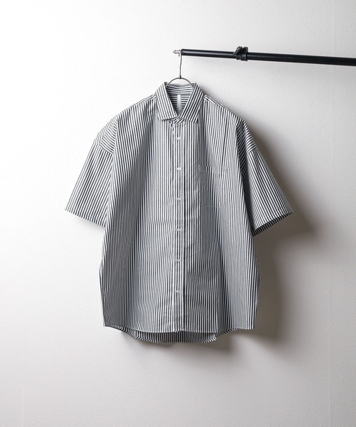 ARCHIVER（アーカイバ）の「【Ir】オーバーサイズ　レギュラーカラーシャツ（シャツ/ブラウス・メンズ・パープル系/ホワイト系/ブラック/グレイッシュベージュ/サックスブルー/ブラック系/イエロー系/ホワイト/グリーン/グリーン系/サックスブルー系・MEDIUM/LARGE/X-LARGE）」の5枚目の写真