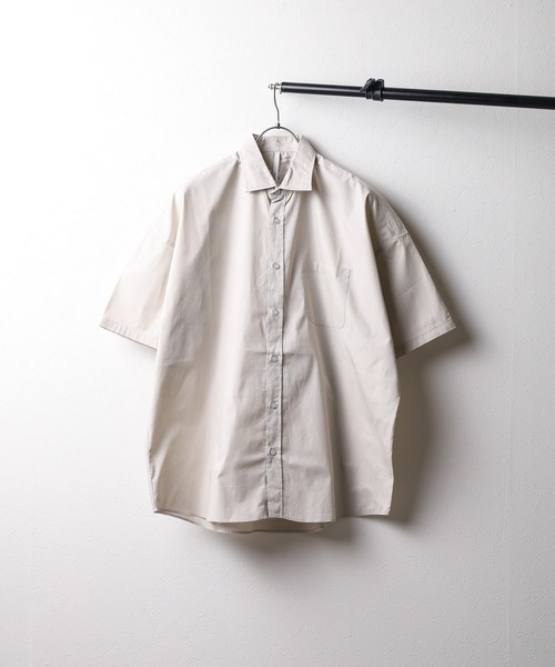 ARCHIVER（アーカイバ）の「【Ir】オーバーサイズ　レギュラーカラーシャツ（シャツ/ブラウス・メンズ・パープル系/ホワイト系/ブラック/グレイッシュベージュ/サックスブルー/ブラック系/イエロー系/ホワイト/グリーン/グリーン系/サックスブルー系・MEDIUM/LARGE/X-LARGE）」の6枚目の写真