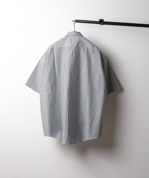 ARCHIVER（アーカイバ）の「【Ir】オーバーサイズ　レギュラーカラーシャツ（シャツ/ブラウス・メンズ・パープル系/ホワイト系/ブラック/グレイッシュベージュ/サックスブルー/ブラック系/イエロー系/ホワイト/グリーン/グリーン系/サックスブルー系・MEDIUM/LARGE/X-LARGE）」の12枚目の写真