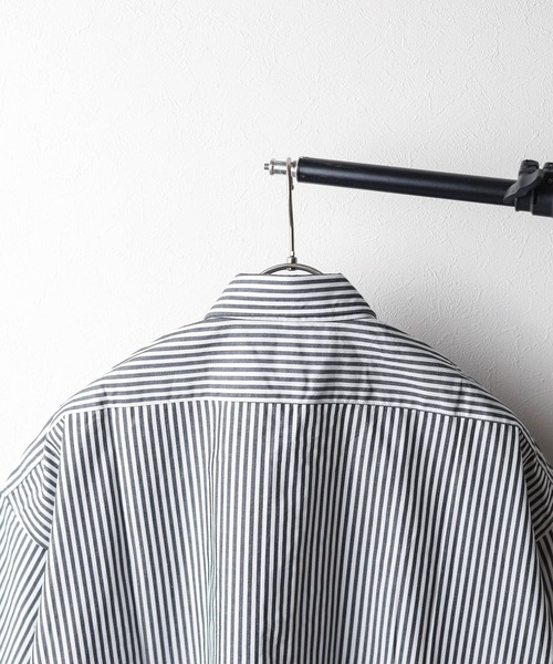 ARCHIVER（アーカイバ）の「【Ir】オーバーサイズ　レギュラーカラーシャツ（シャツ/ブラウス・メンズ・パープル系/ホワイト系/ブラック/グレイッシュベージュ/サックスブルー/ブラック系/イエロー系/ホワイト/グリーン/グリーン系/サックスブルー系・MEDIUM/LARGE/X-LARGE）」の13枚目の写真