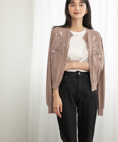 OPAQUE.CLIP（オペークドットクリップ）の「◆アンサンブル対応 刺繍チュールクルーネックカーディガン【洗濯機洗い可】（カーディガン/ボレロ・レディース・サンドベージュ/ホワイト系/ライトブルー・36/38/40）」の10枚目の写真