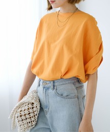 ショルダーシャーリングカットソー