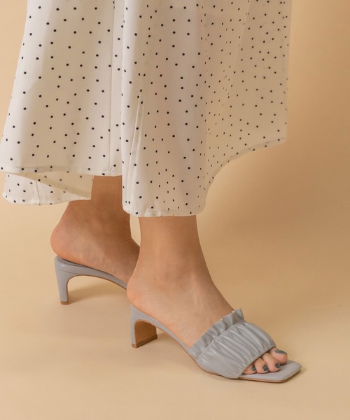 RANDA（ランダ）の「20 colors sandals（サンダル・レディース・クリーム/グレー/ターコイズブルー/ブルー/ライトピンク/ブラック/コーラルピンク/ライム/グリーン/ホワイト/ダークブラウン/ブラウン/レッド/ピンク/ミント/ベージュ/パープル/ネイビー/イエロー/オレンジ・S/M/L/LL）」の4枚目の写真