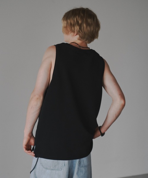 DOOPZ（ドープス）の「Ripple oversized tanktop-リップルオーバーサイズタンクトップ（タンクトップ・メンズ・ベージュ/ホワイト/ホワイト×ブラック/ブラック・SMALL/MEDIUM/LARGE）」の3枚目の写真