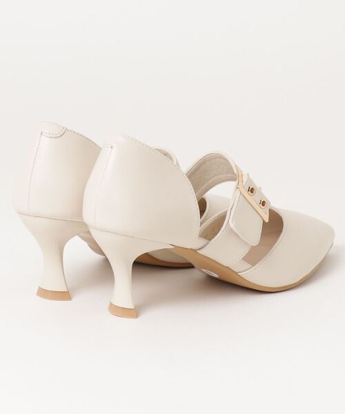 LibertyDoll（リバティードール）の「ポインテッドトゥセパレートバックルパンプス（パンプス・レディース・アイボリー/ブラック系その他/ブラック/ベージュ/シルバー/ブラック系1/シルバー系1/ゴールド系1・LL/M/L/S/SS/3L）」の9枚目の写真