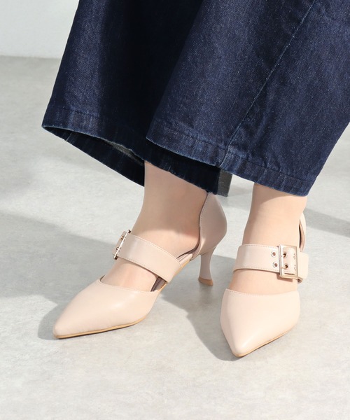 LibertyDoll（リバティードール）の「ポインテッドトゥセパレートバックルパンプス（パンプス・レディース・アイボリー/ブラック系その他/ブラック/ベージュ/シルバー/ブラック系1/シルバー系1/ゴールド系1・LL/M/L/S/SS/3L）」の5枚目の写真