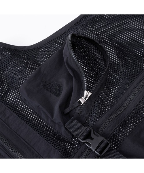 THE NORTH FACE(ザノースフェイス)の「THE NORTH FACE Utility Mesh Vest NP22331(ベスト・メンズ・ブラック・MEDIUM/LARGE)」の7枚目の写真
