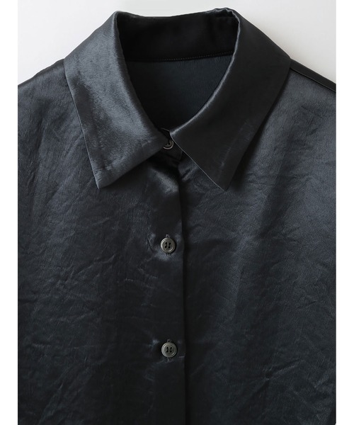 enchainement（アンシェヌマン）の「Satin Clopped Shirt