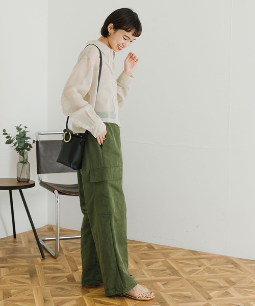 URBAN RESEARCH(アーバンリサーチ)の「ソフトオーガンジーショート丈シャツ(シャツ/ブラウス・レディース・ベージュ系その他/オレンジ系その他/カーキ・FREE)」の21枚目の写真