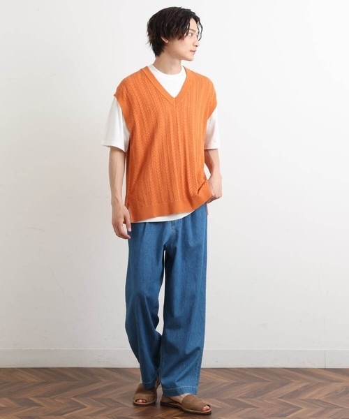 a.v.v（アーヴェヴェ）の「【洗濯機で洗える/2SET】透かし編ニットベスト（レイヤードカットソー付き）（ベスト・メンズ・オレンジ/アイボリー/チャコールグレー・46/44/48/50）」の17枚目の写真