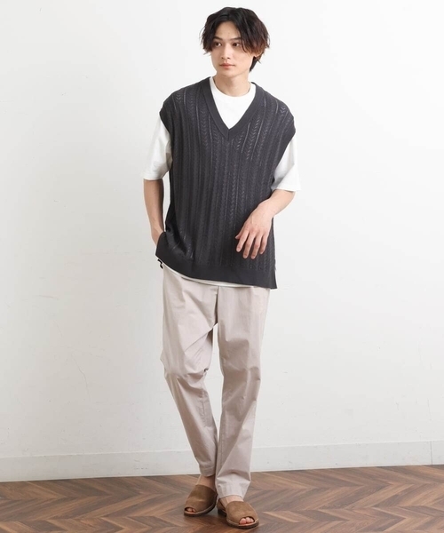 a.v.v（アーヴェヴェ）の「【洗濯機で洗える/2SET】透かし編ニットベスト（レイヤードカットソー付き）（ベスト・メンズ・オレンジ/アイボリー/チャコールグレー・46/44/48/50）」の9枚目の写真