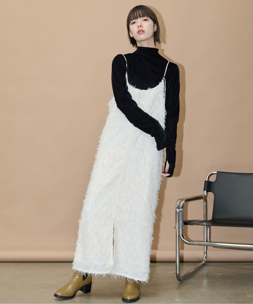 THE YOn（ザヨン）の「ヘアリーシャギーキャミワンピース（ワンピース・レディース・アイボリー/ブラック・FREE）」の16枚目の写真