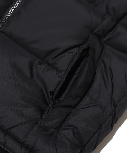 THE NORTH FACE（ザノースフェイス）の「THE NORTH FACE SHORT NUPTSE JACKET / ザ・ノース・フェイス ショート ヌプシ ジャケット（ダウンジャケット/コート・レディース・ブラック/ブラウン/ピンク/ブルー・L/S/M/XL）」の21枚目の写真