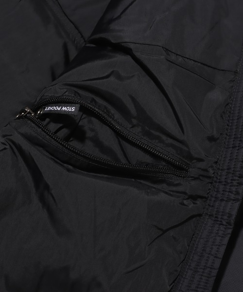 THE NORTH FACE（ザノースフェイス）の「THE NORTH FACE SHORT NUPTSE JACKET / ザ・ノース・フェイス ショート ヌプシ ジャケット（ダウンジャケット/コート・レディース・ブラック/ブラウン/ピンク/ブルー・L/S/M/XL）」の6枚目の写真