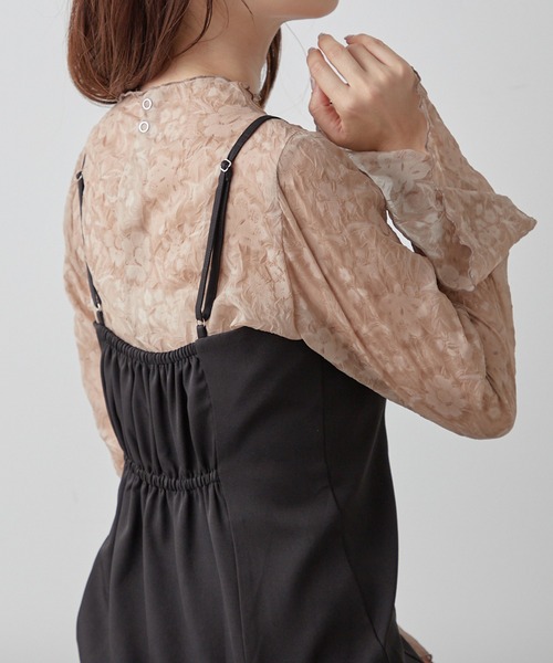 one after another NICE CLAUP(ワンアフターアナザーナイスクラップ)の「マーブルシアートップス(シャツ/ブラウス・レディース・グレー/アイボリー/ベージュ・FREE)」の1枚目の写真