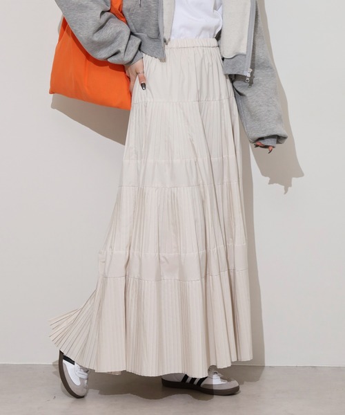 hunch（ハンチ）の「大好評の為ブラック増産決定！ hunch プリーツティアードスカート（スカート・レディース・ブラック/カーキ/プラム/グレー/ライトカーキ/グリーン/オフホワイト・FREE）」の2枚目の写真