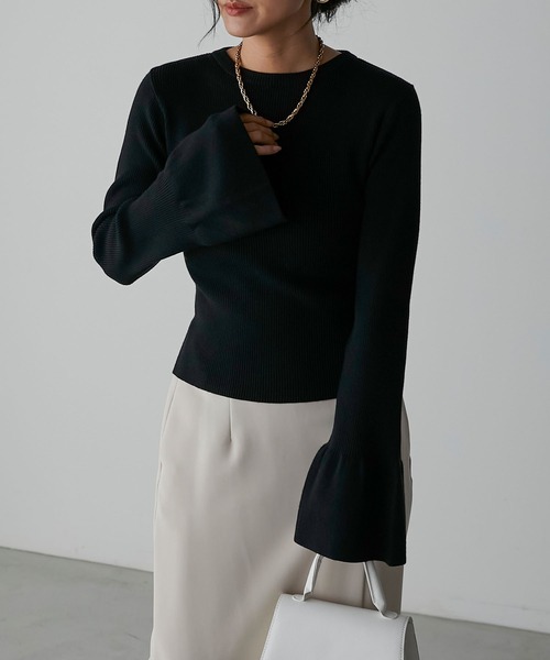 Anss.me（アンスミー）の「【Anss.me】クルーネックフレアスリーブリブニット（ニット/セーター・レディース・グレイッシュベージュ/グレー/ブラック/アイボリー・FREE）」の7枚目の写真