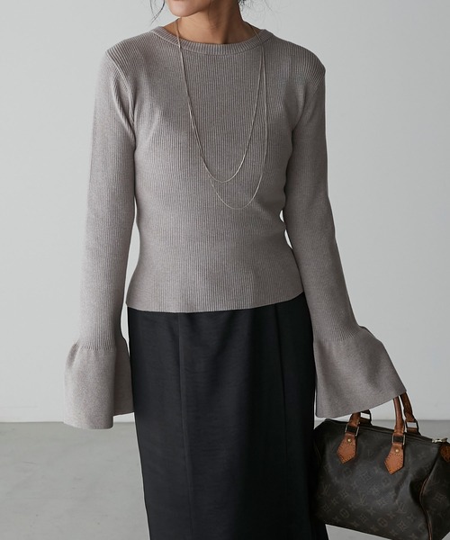 Anss.me（アンスミー）の「【Anss.me】クルーネックフレアスリーブリブニット（ニット/セーター・レディース・グレイッシュベージュ/グレー/ブラック/アイボリー・FREE）」の17枚目の写真