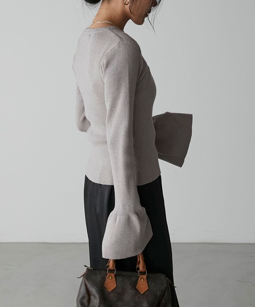 Anss.me（アンスミー）の「【Anss.me】クルーネックフレアスリーブリブニット（ニット/セーター・レディース・グレイッシュベージュ/グレー/ブラック/アイボリー・FREE）」の18枚目の写真