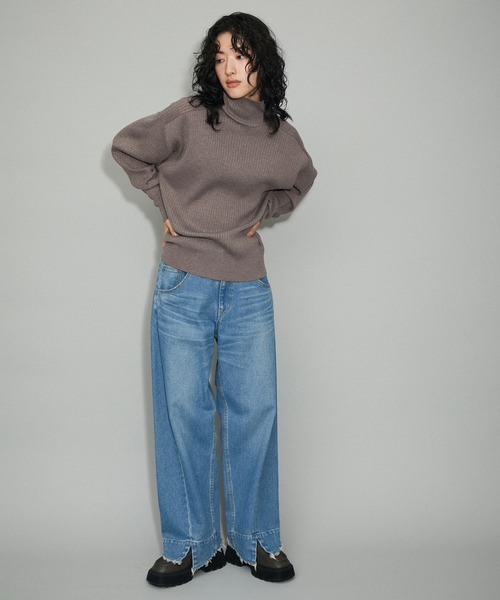 ADAM ET ROPE'(アダムエロペ)の「【WEB限定】WOOL混リブタートルニット(ニット/セーター・レディース・ブラック/ブルー系その他4/ライトグレー/ベージュ系その他・FREE)」の7枚目の写真