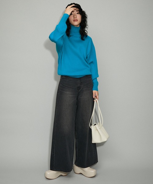 ADAM ET ROPE'(アダムエロペ)の「【WEB限定】WOOL混リブタートルニット(ニット/セーター・レディース・ブラック/ブルー系その他4/ライトグレー/ベージュ系その他・FREE)」の9枚目の写真