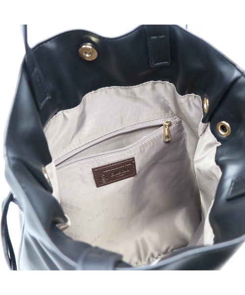 GUSCIO(グッシオ)の「【グッシオベーシック】巾着トートバッグ カジュアル A4対応 PUレザー(トートバッグ・レディース・ベージュ/アイボリー/ブラック/キャメル・FREE)」の9枚目の写真