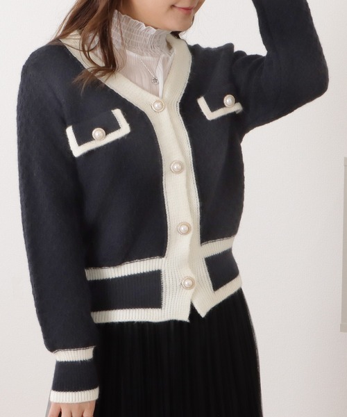 Lace Ladies(レースレディース)の「パールボタンVネック配色ニットカーディガン(ニット/セーター・レディース・アイボリー/ブラック・FREE)」の5枚目の写真
