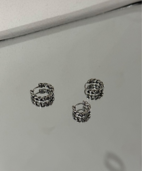 Never mind the XU / Chikashitsu+（ネバーマインド ザ エックスユー / チカシツプラス）の「【nmtc+】design pierced earring / 【エヌエムティーシープラス】デザインフープピアスシルバーピアス（ピアス（片耳用）・メンズ・シルバー・S/M/L）」の5枚目の写真