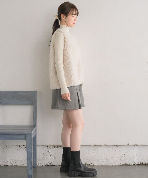 RETRO GIRL（レトロガール）の「ミックスファーベスト（ベスト・レディース・アイボリー/ライトグレー/ブラウン・FREE）」の6枚目の写真