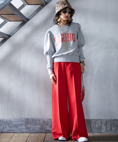 GEVS.（ジェイヴィス）の「＜大きいサイズ＞ リラックスワイドパンツ GEVS.（スラックス・レディース・チャコール/レッド・L/LL/3L/4L/5L）」の8枚目の写真