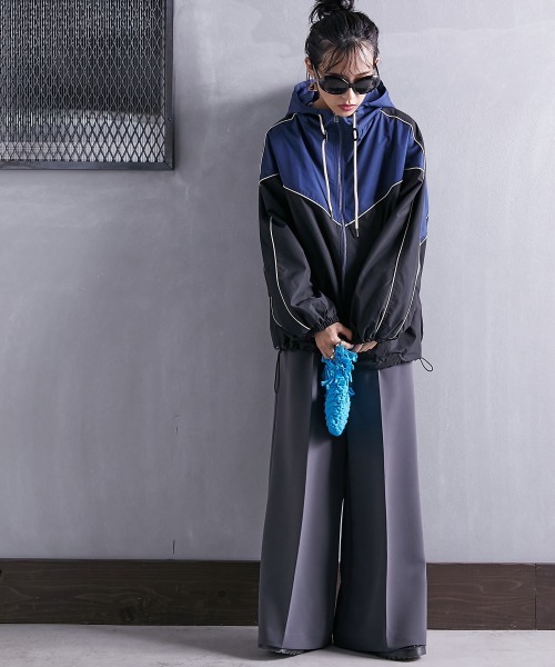 GEVS.（ジェイヴィス）の「＜大きいサイズ＞ リラックスワイドパンツ GEVS.（スラックス・レディース・チャコール/レッド・L/LL/3L/4L/5L）」の5枚目の写真