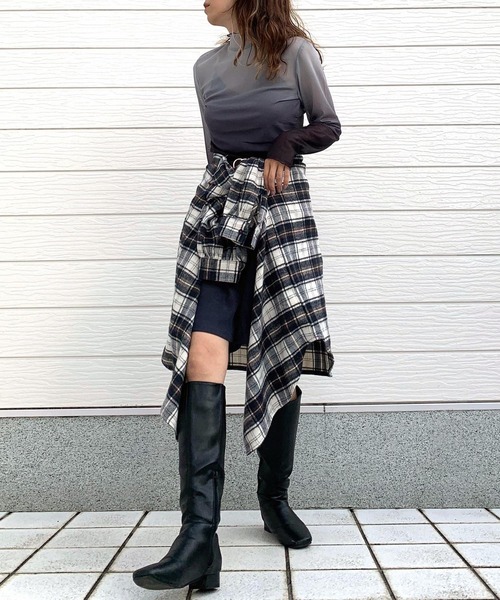 Q（キュー）の「タックショートパンツ（その他パンツ・レディース・チャコールグレー/ベージュ・MEDIUM）」の7枚目の写真