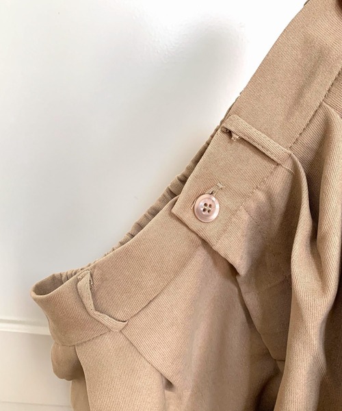 Q（キュー）の「タックショートパンツ（その他パンツ・レディース・チャコールグレー/ベージュ・MEDIUM）」の14枚目の写真