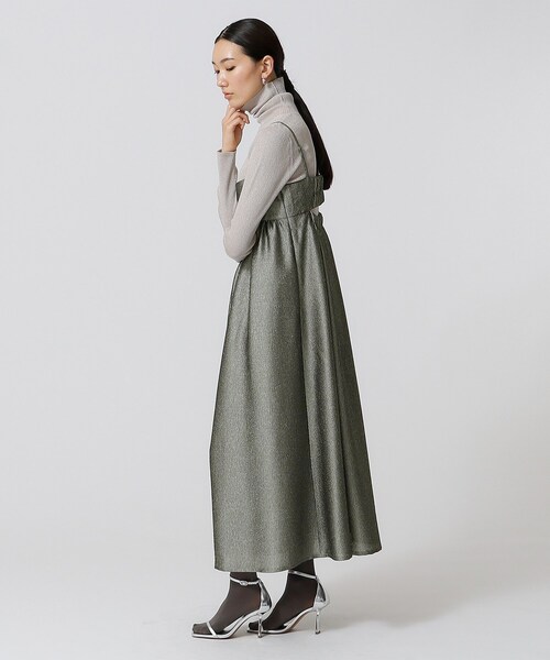 GALLEST（ギャレスト）の「メタリックキャミワンピース（ワンピース・レディース・ダークグレー/サンドベージュ・38）」の5枚目の写真