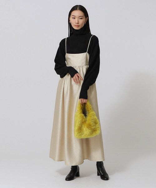 GALLEST（ギャレスト）の「メタリックキャミワンピース（ワンピース・レディース・ダークグレー/サンドベージュ・38）」の7枚目の写真