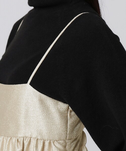 GALLEST（ギャレスト）の「メタリックキャミワンピース（ワンピース・レディース・ダークグレー/サンドベージュ・38）」の13枚目の写真