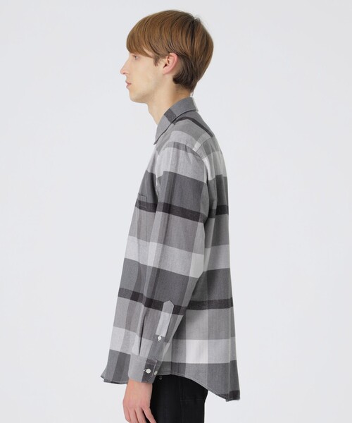 BLACK LABEL CRESTBRIDGE（ブラックレーベル・クレストブリッジ）の「ソフトタッチヘリンボンチェックシャツ（シャツ/ブラウス・メンズ・ライトグレー/レッド系その他2・S/M/L/XL）」の4枚目の写真