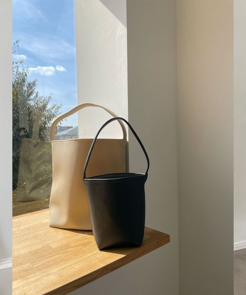 marjour(マージュール)の「MINIMAL DAILY TOTE(MINI)(トートバッグ・レディース・グリーン/ブラック・FREE)」の14枚目の写真